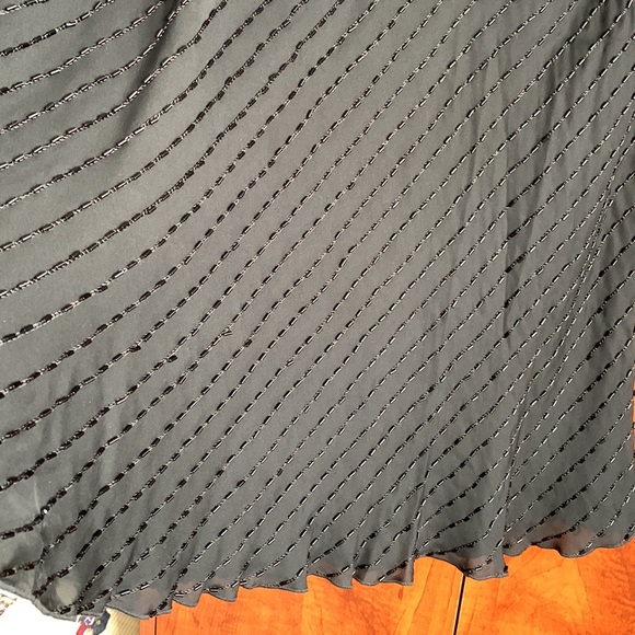 NWOT Lauren Ralph Lauren Black Silk Beaded Skirt, Size 4 - Picture 4 of 14